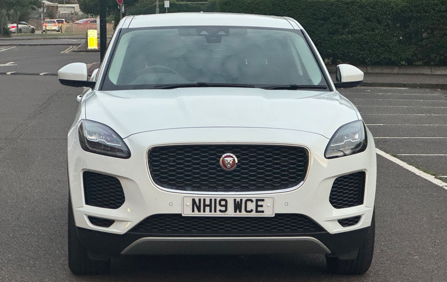 [ berth ]Jaguar E-Pace
