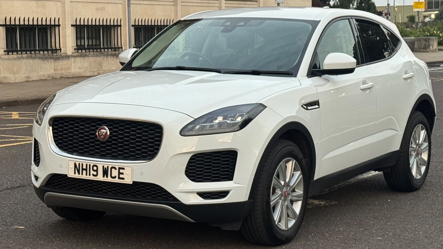 Jaguar E-Pace Barking