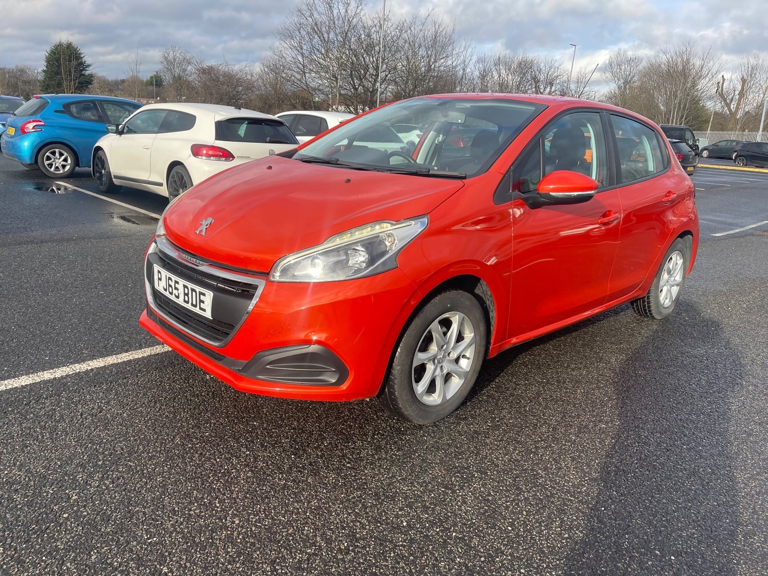 [ berth ]Peugeot 208