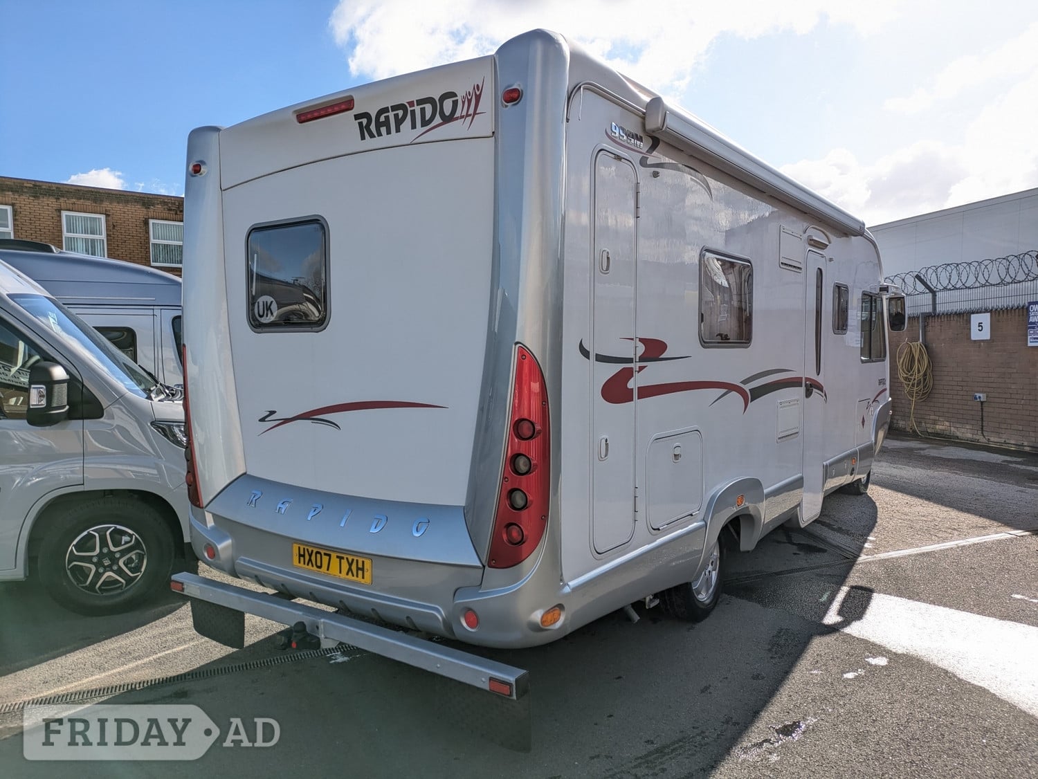 [ berth ]Rapido 999M