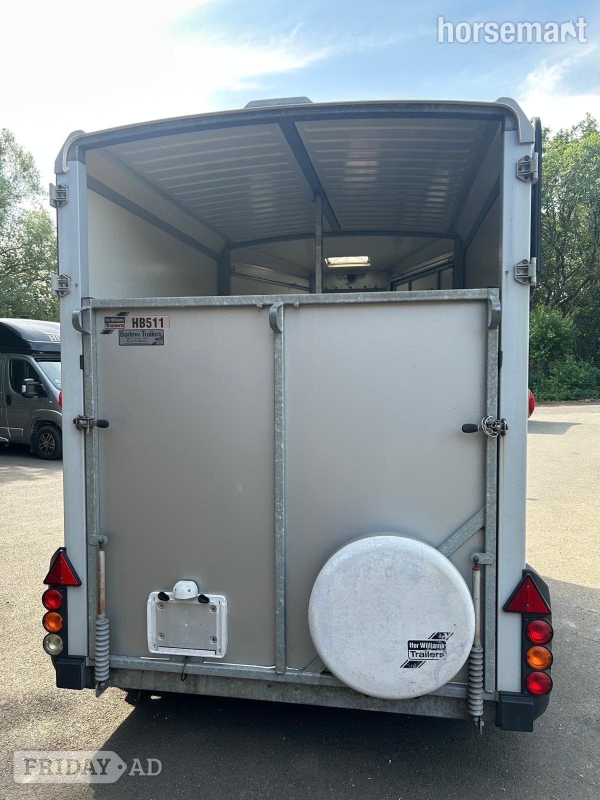 Ifor Williams HB511  Horse Trailer - Trailers & Horseboxes in Sheffield