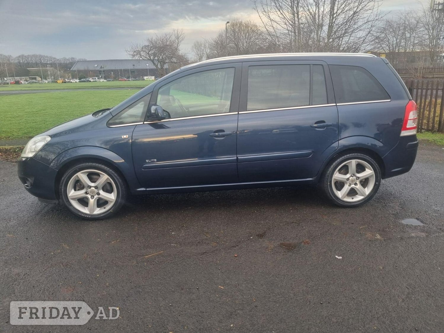 Vauxhall Zafira 2011 in Shotts