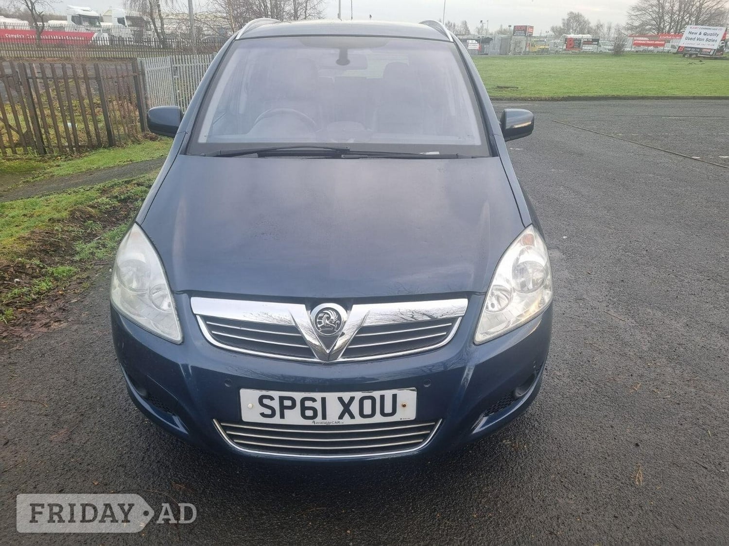 Vauxhall Zafira 2011 - Cars in Shotts
