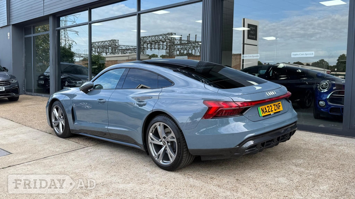 [ berth ]Audi e-tron