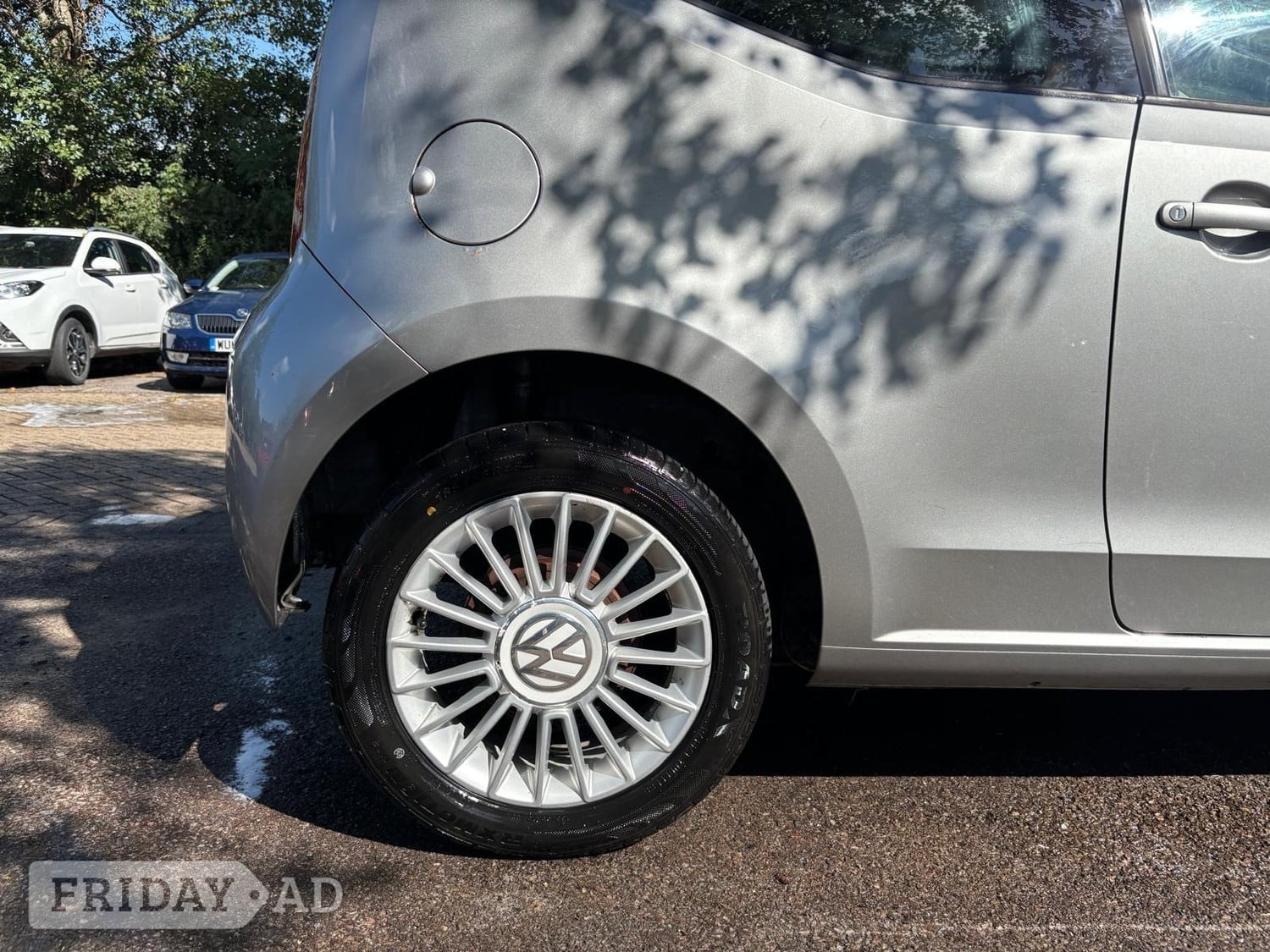 Volkswagen UP! 2014 - Cars