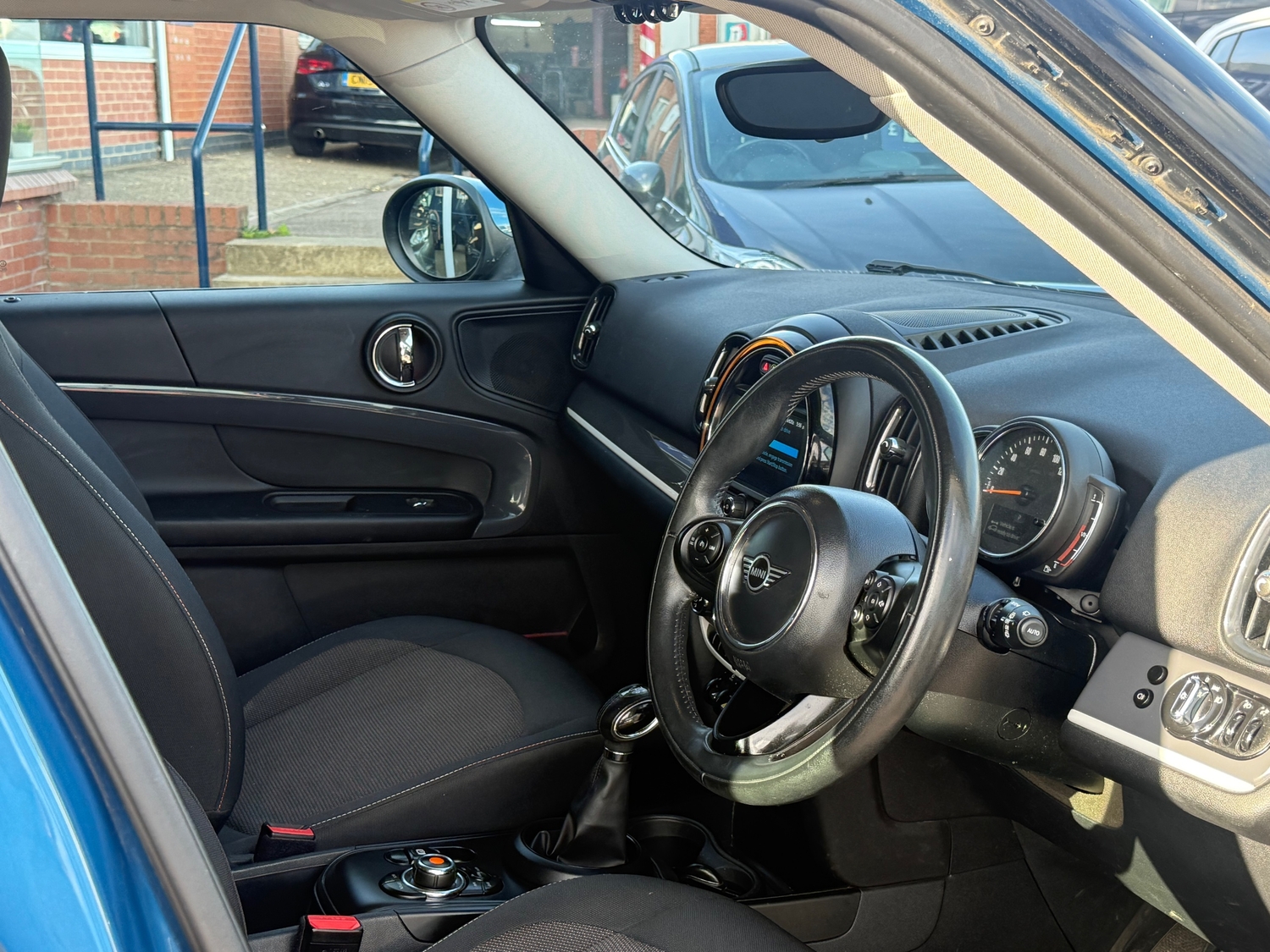 Mini Countryman 2019 - Cars
