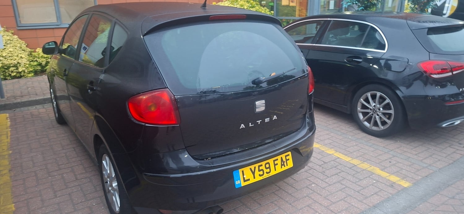 [ berth ]SEAT Altea