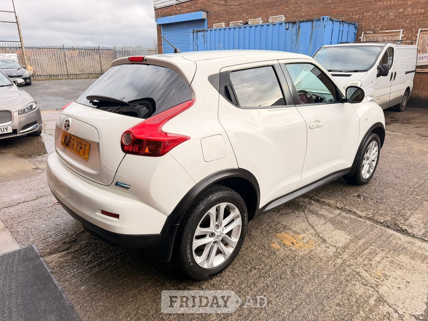 Nissan Juke 2012 - Cars