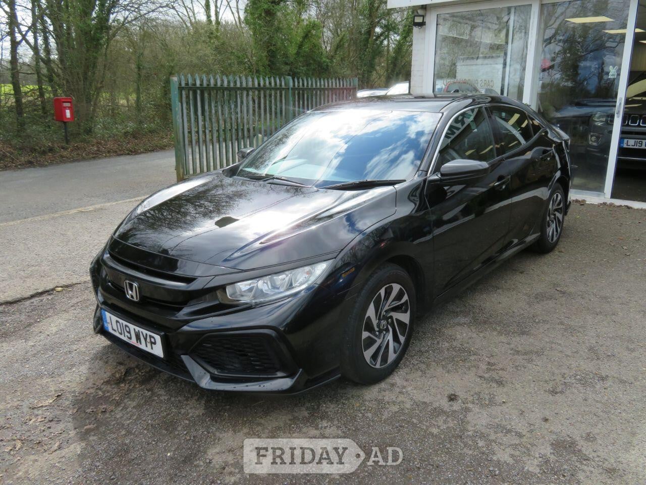 2019 Honda CIVIC 1.6 i-DTEC SE Hatchback 5dr Diesel Manual Euro 6 (s/s) (120 ps) 16" ALLOYS + FRONT / REAR SENSORS - Cars in Horsham