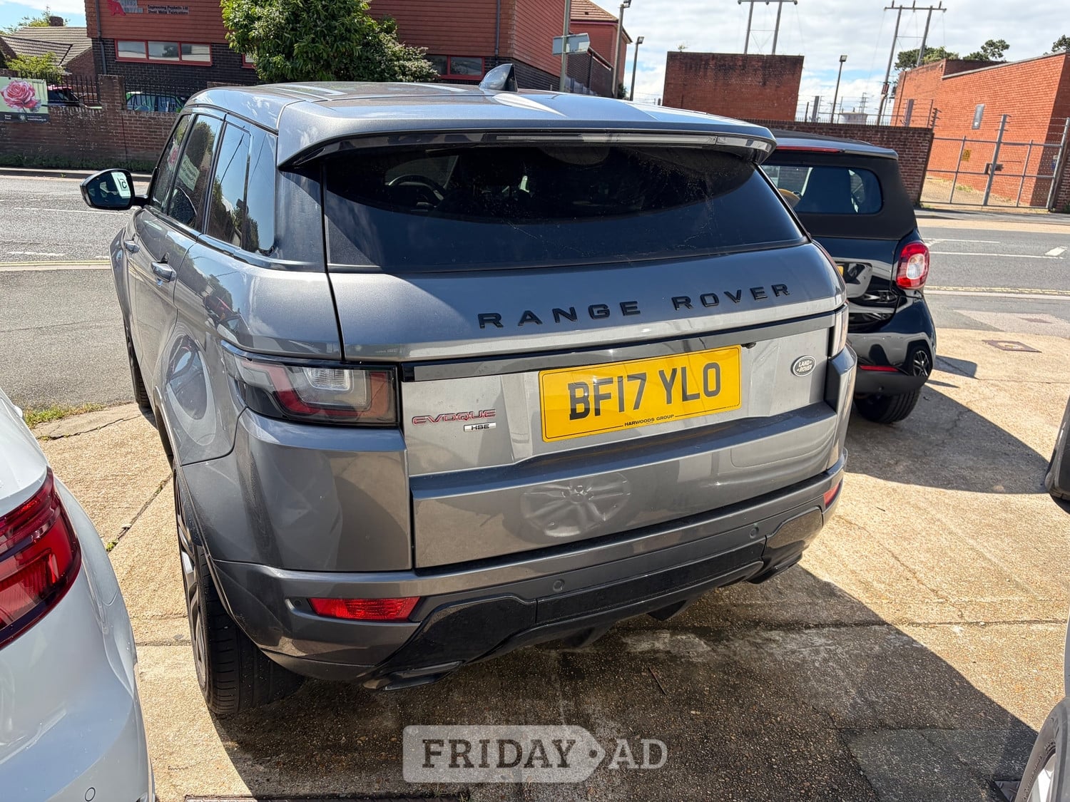 [ berth ]Land Rover Range Rover Evoque
