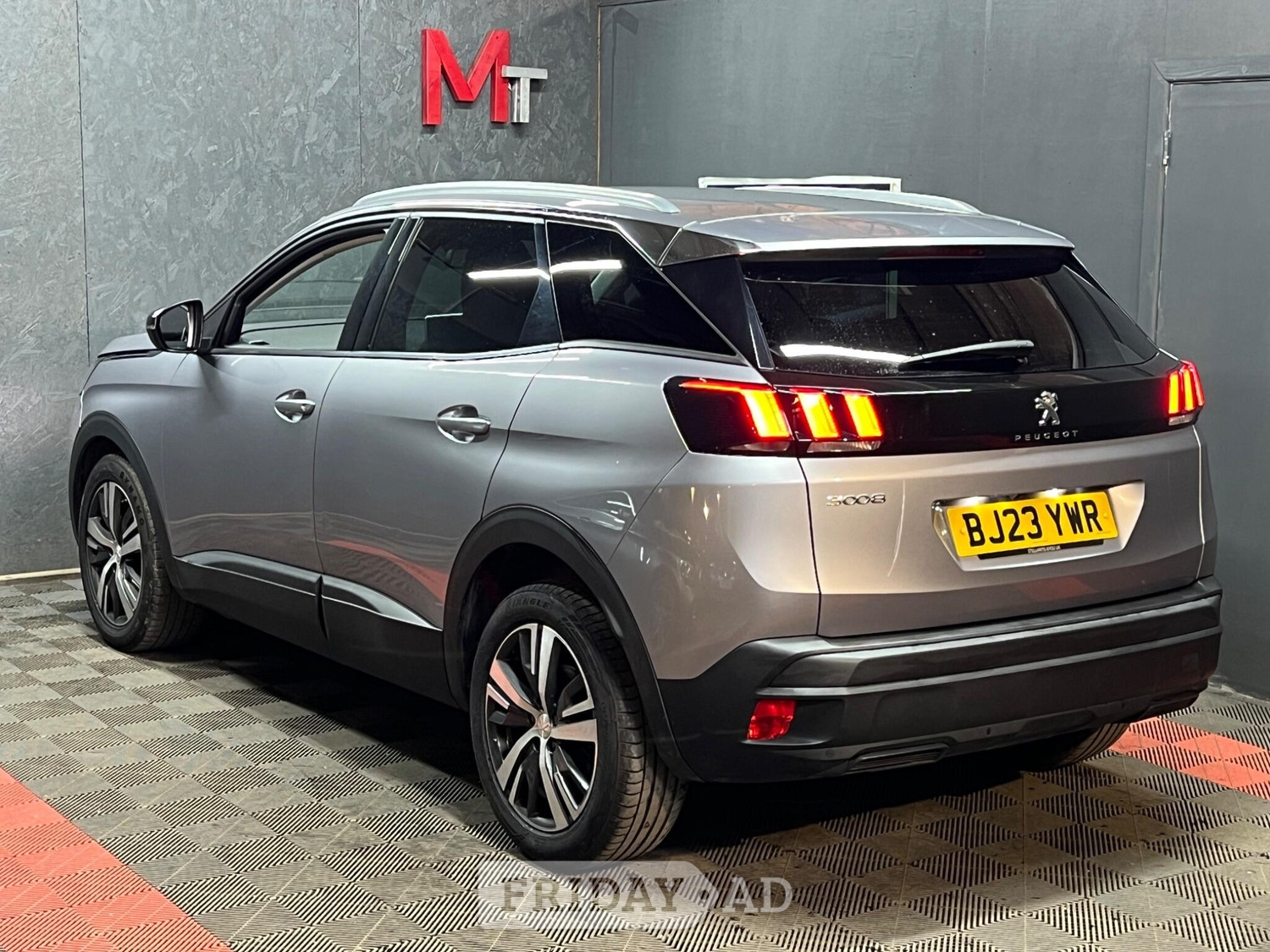 [ berth ]Peugeot 3008