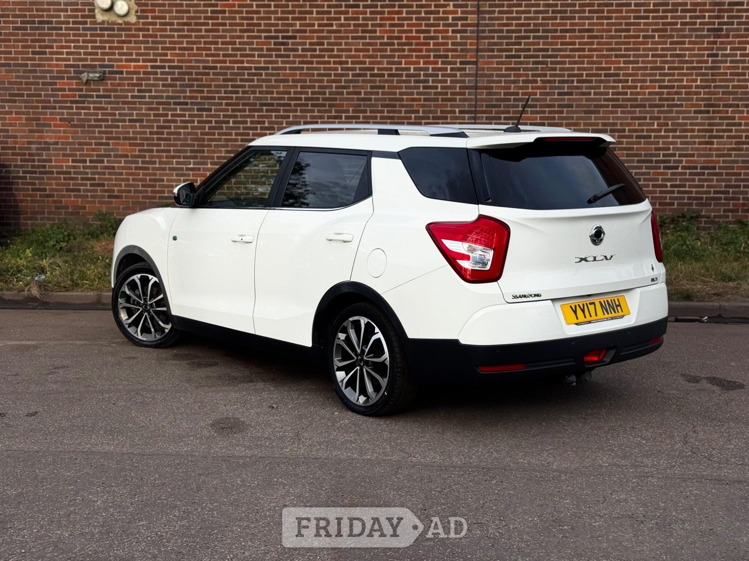 Ssangyong Tivoli 2017 - Cars in Leeds