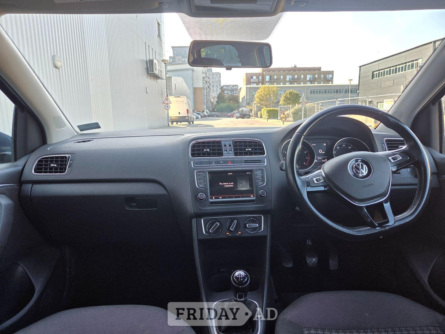 Volkswagen Polo 2015 - Cars in Slough