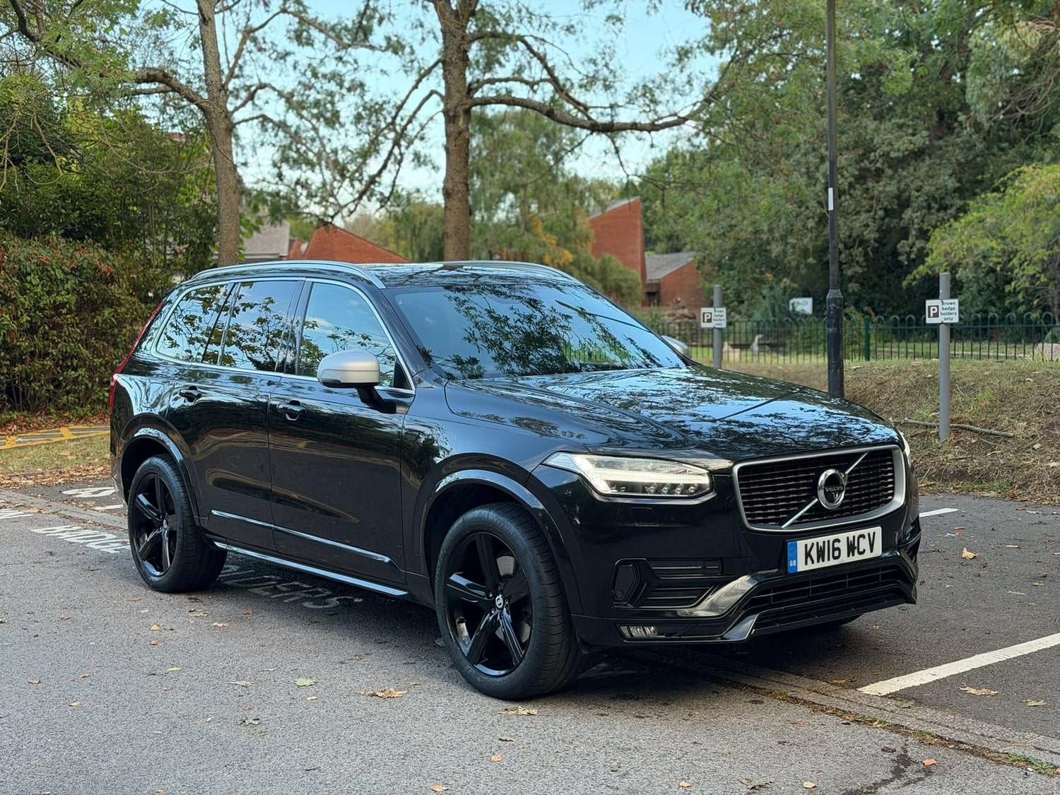 Volvo XC90 2016 in Uxbridge