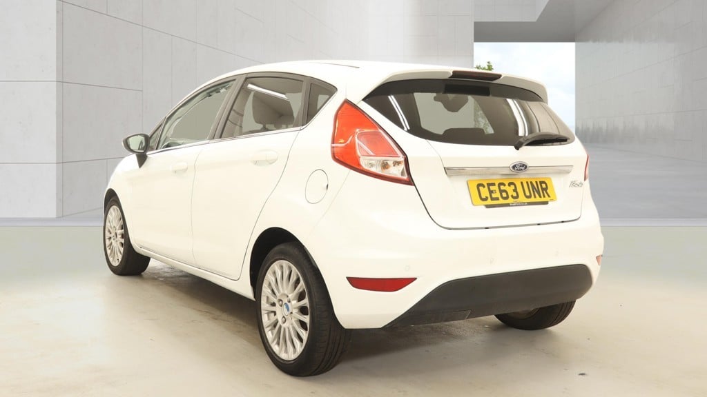 [ berth ]Ford Fiesta