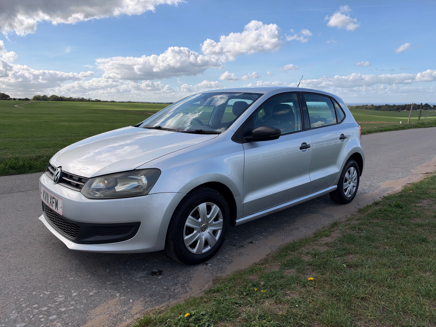 Volkswagen Polo 2011 - Cars in Epsom