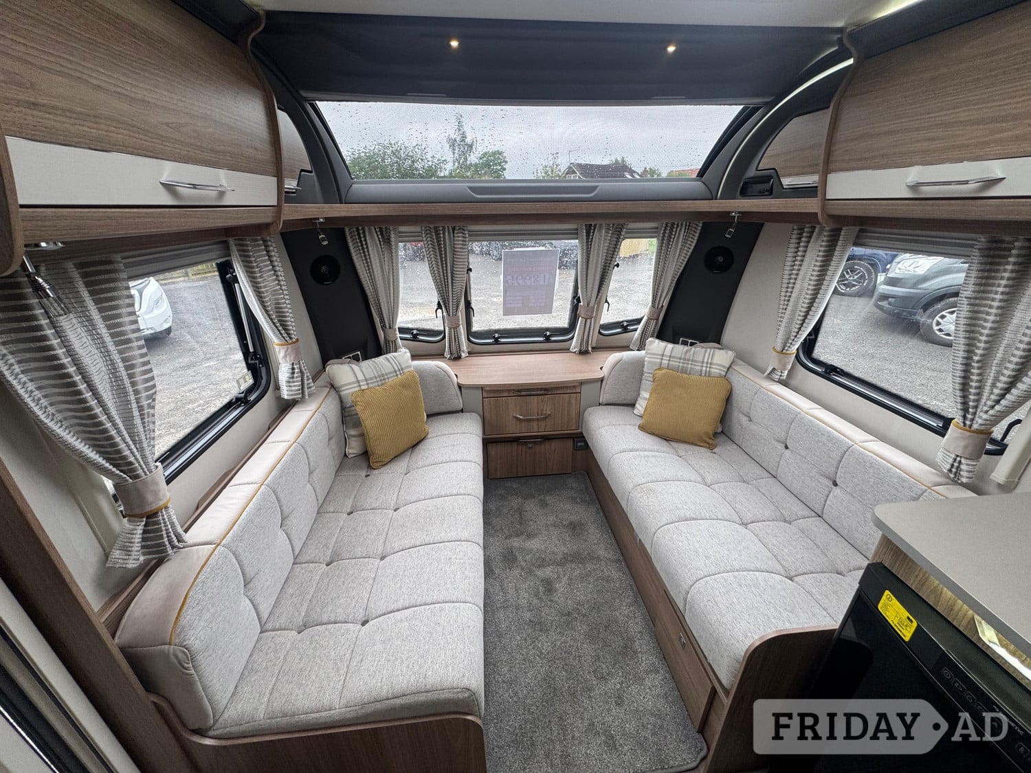 Coachman VIP 545 2018 - Motorhomes & Caravans