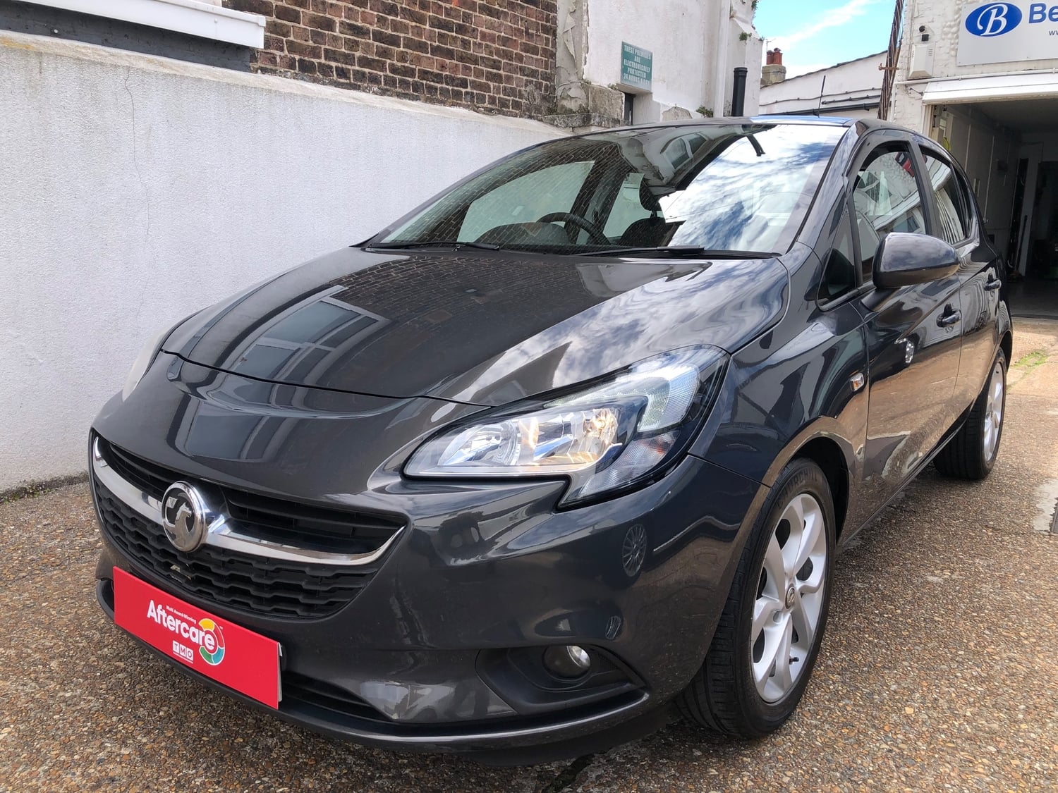 [ berth ]Vauxhall Corsa