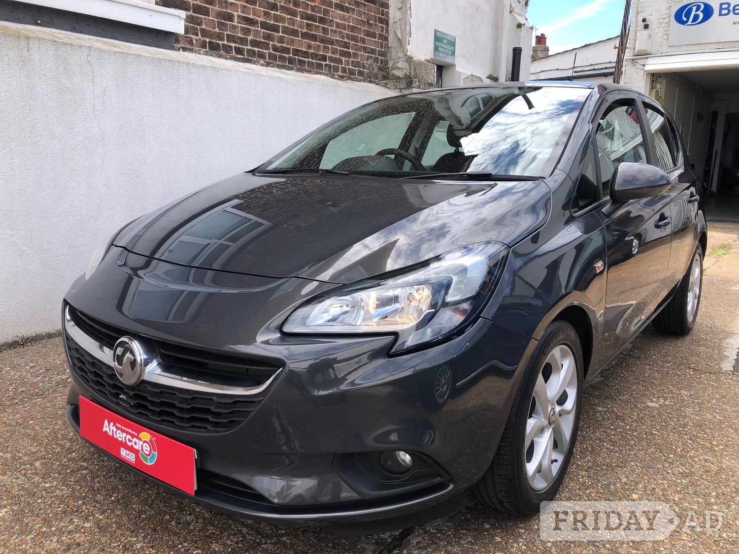 [ berth ]Vauxhall Corsa