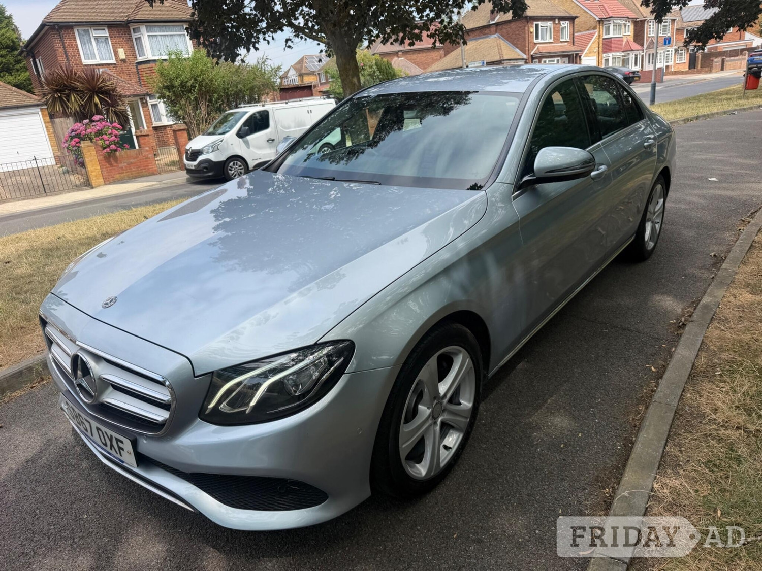 [ berth ]Mercedes-Benz E Class