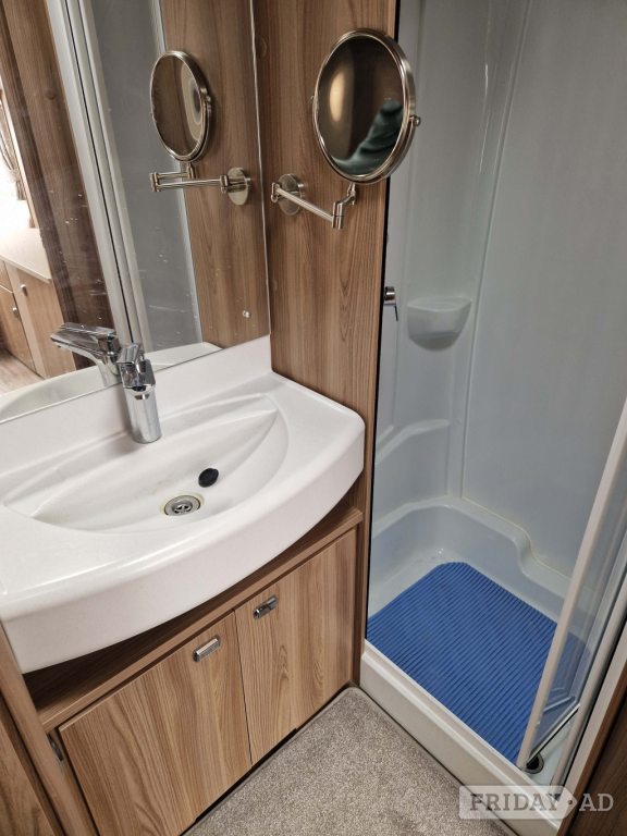 Swift Elegance 480 2021 - Motorhomes & Caravans