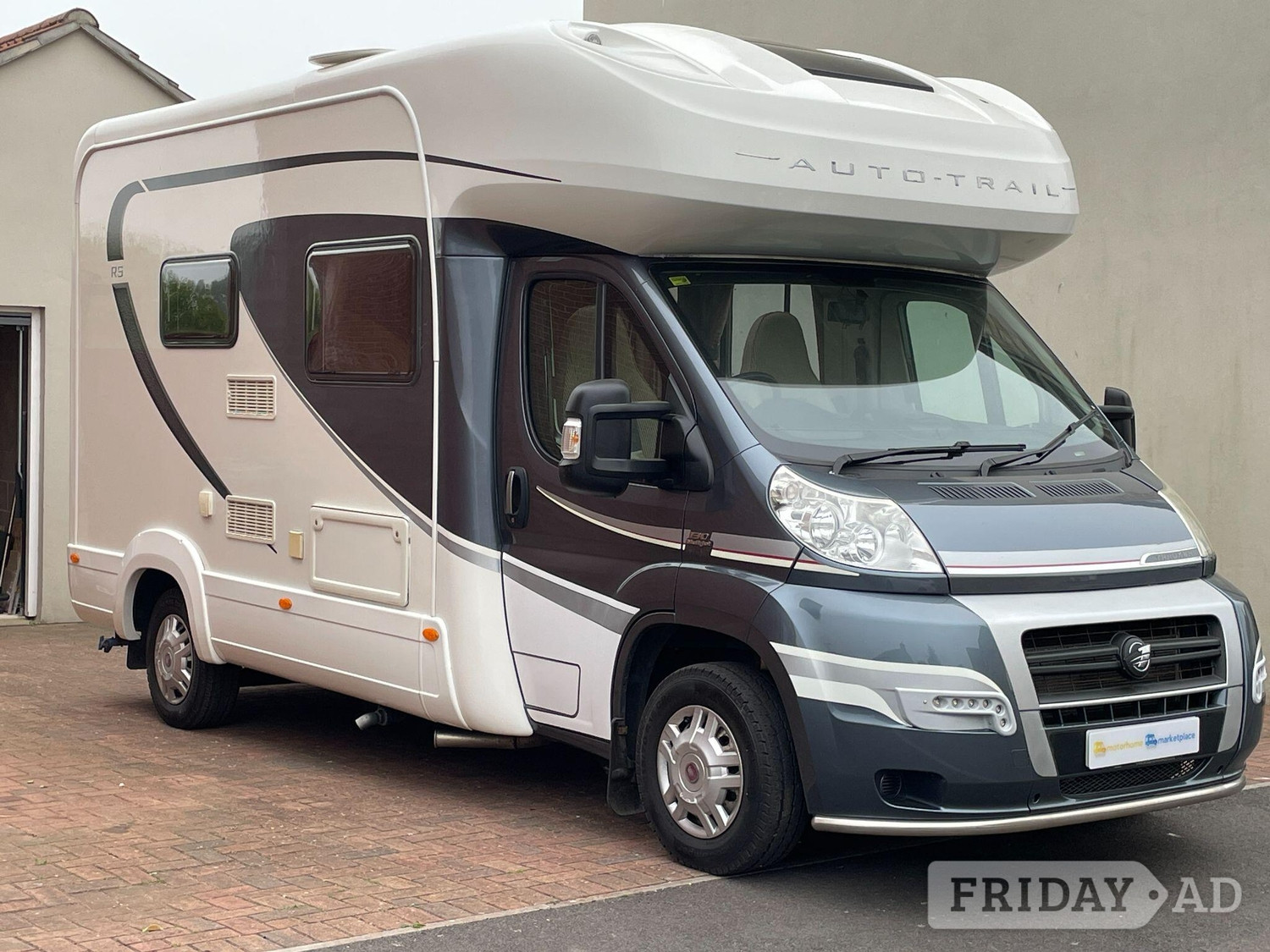 [2 berth ]Auto-Trail Tracker