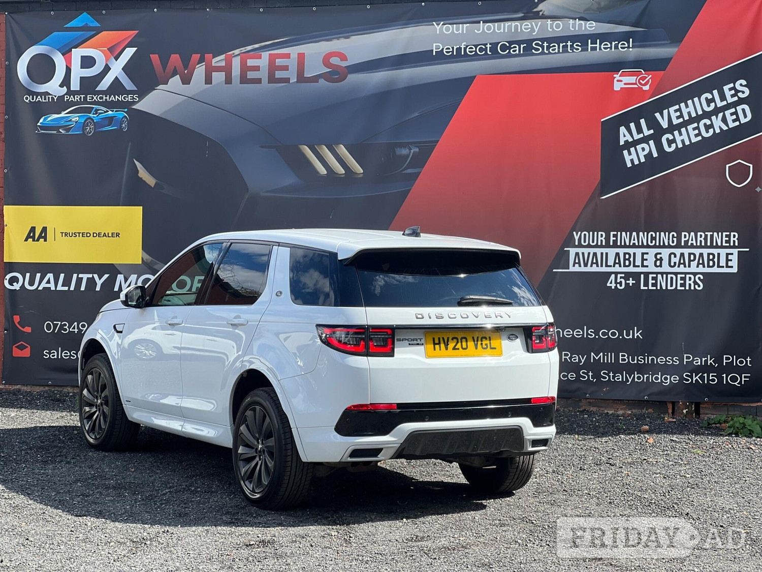 [ berth ]Land Rover Discovery Sport