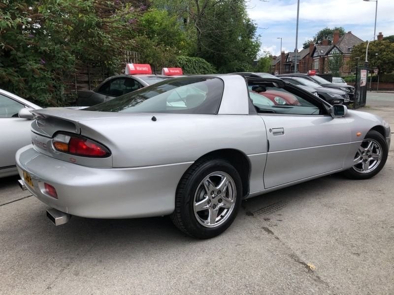 Chevrolet Camaro 2000 - Cars in Manchester