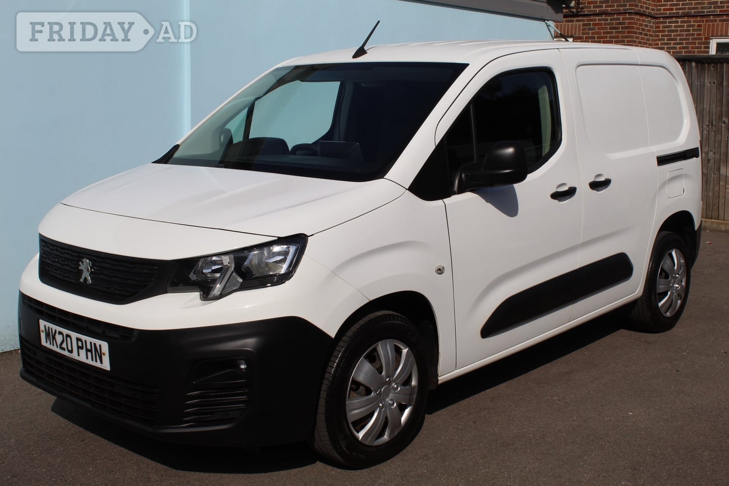 Peugeot Partner 2020 in Southampton