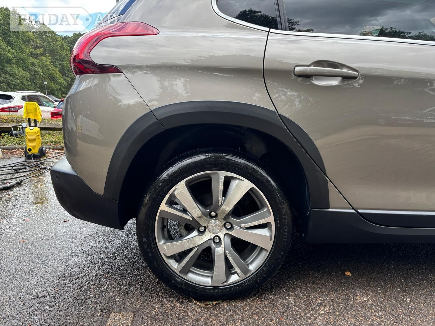 [ berth ]Peugeot 2008