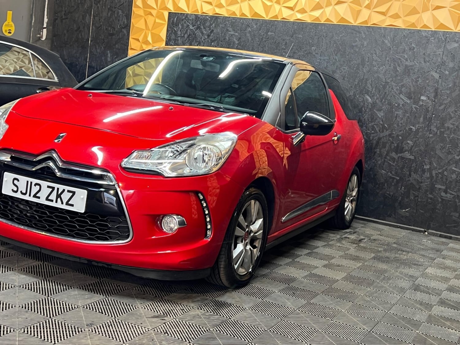 [ berth ]Citroen DS3