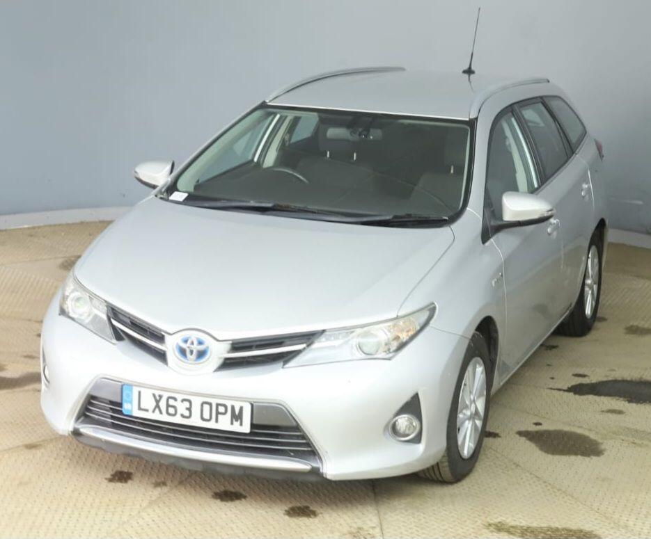 Toyota Auris 2013 - Cars