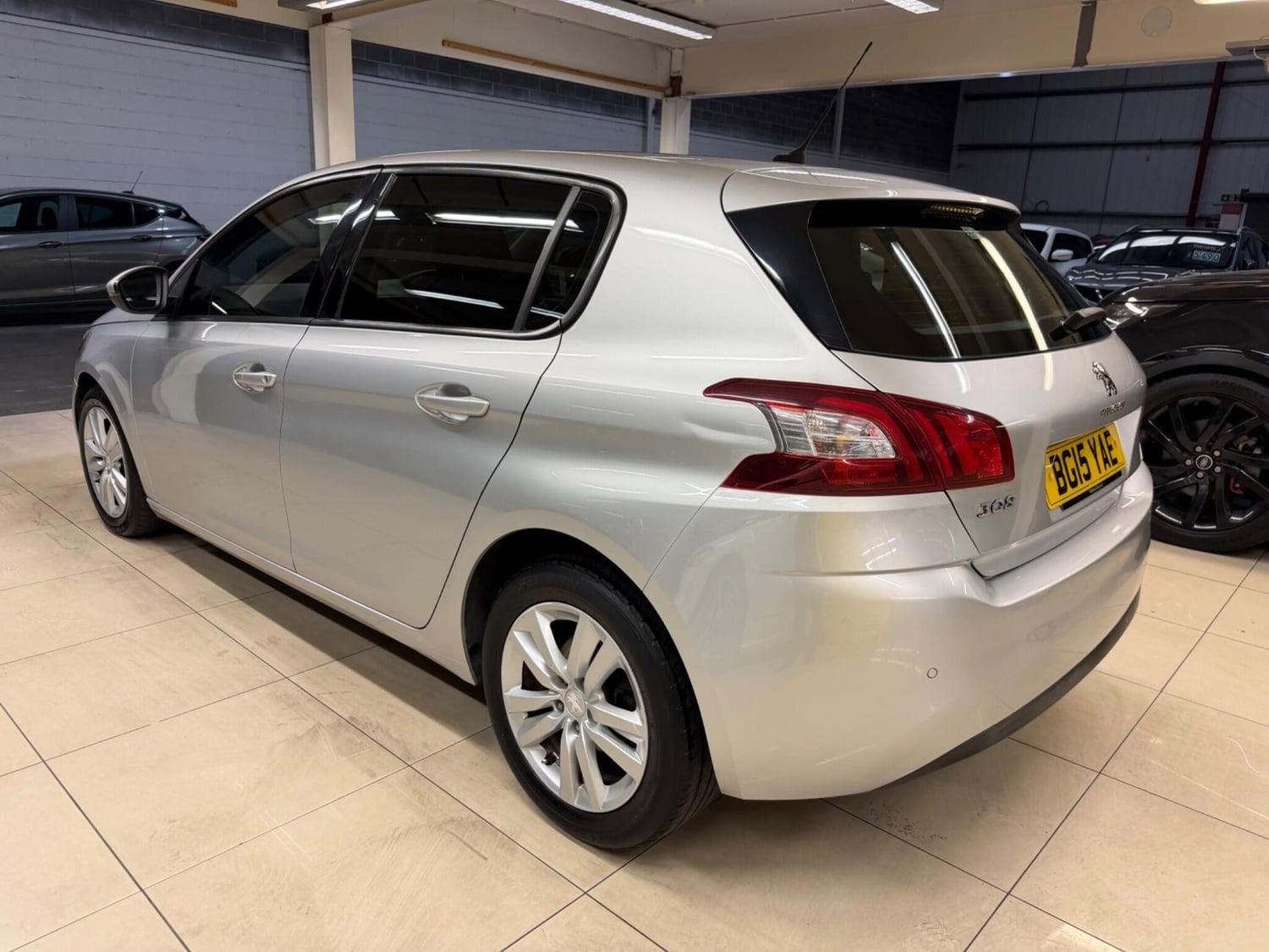 Peugeot 308 2015 - Cars