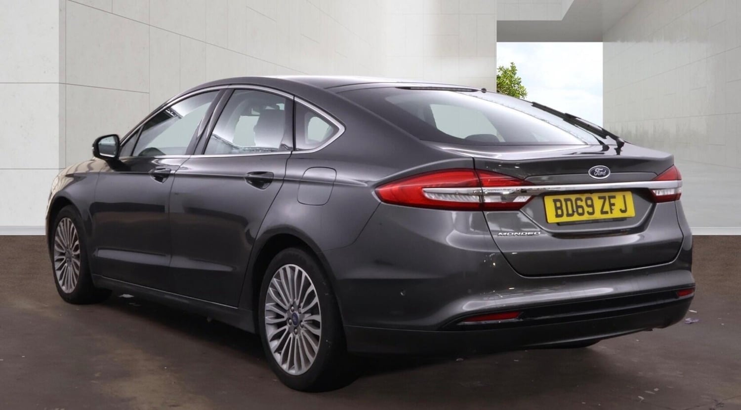 Ford Mondeo 2019 - Cars in Clevedon