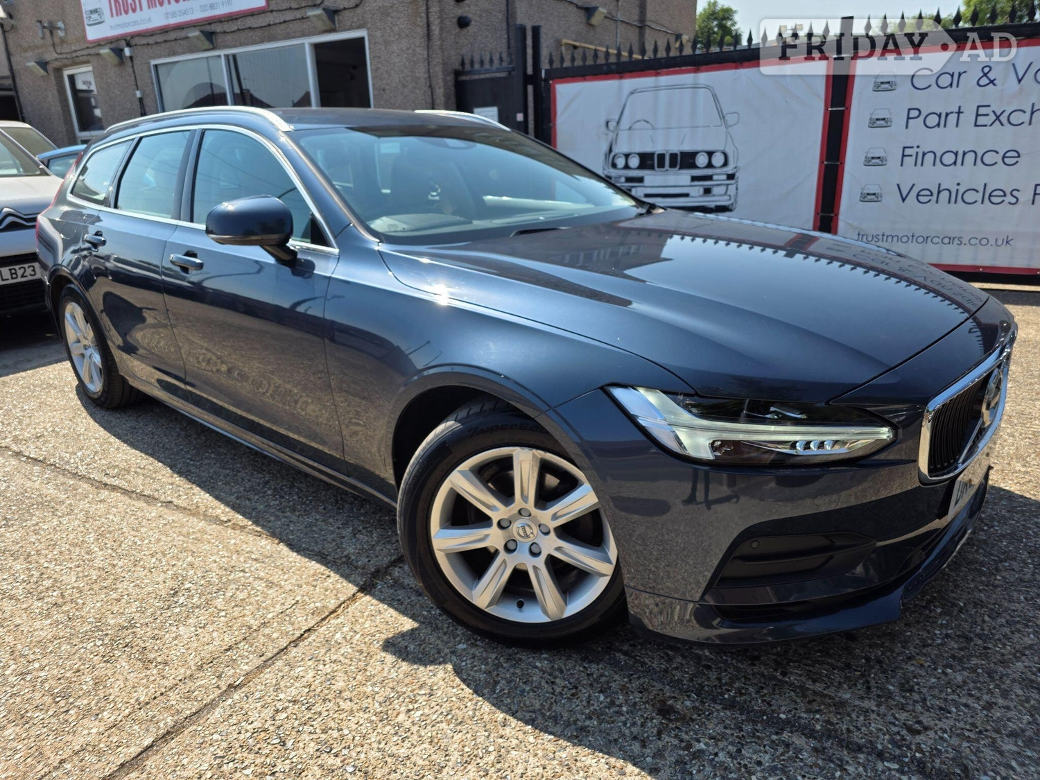 Volvo V90 2018 in Hounslow
