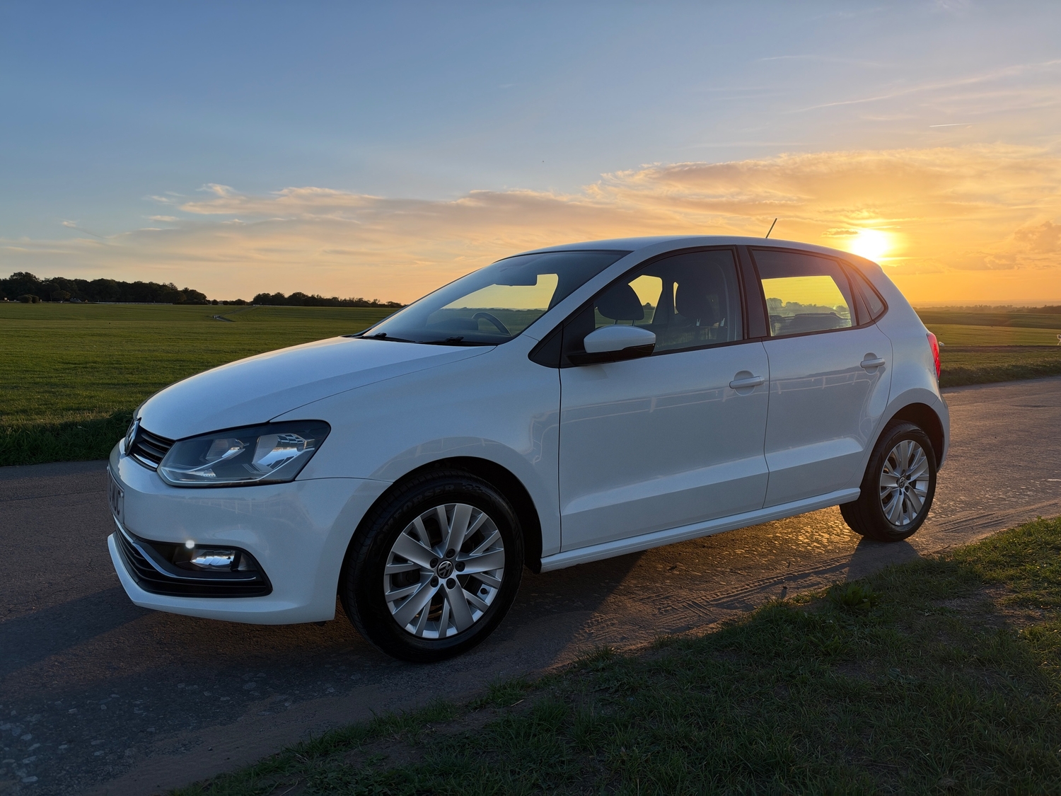 Volkswagen Polo 2015 - Cars