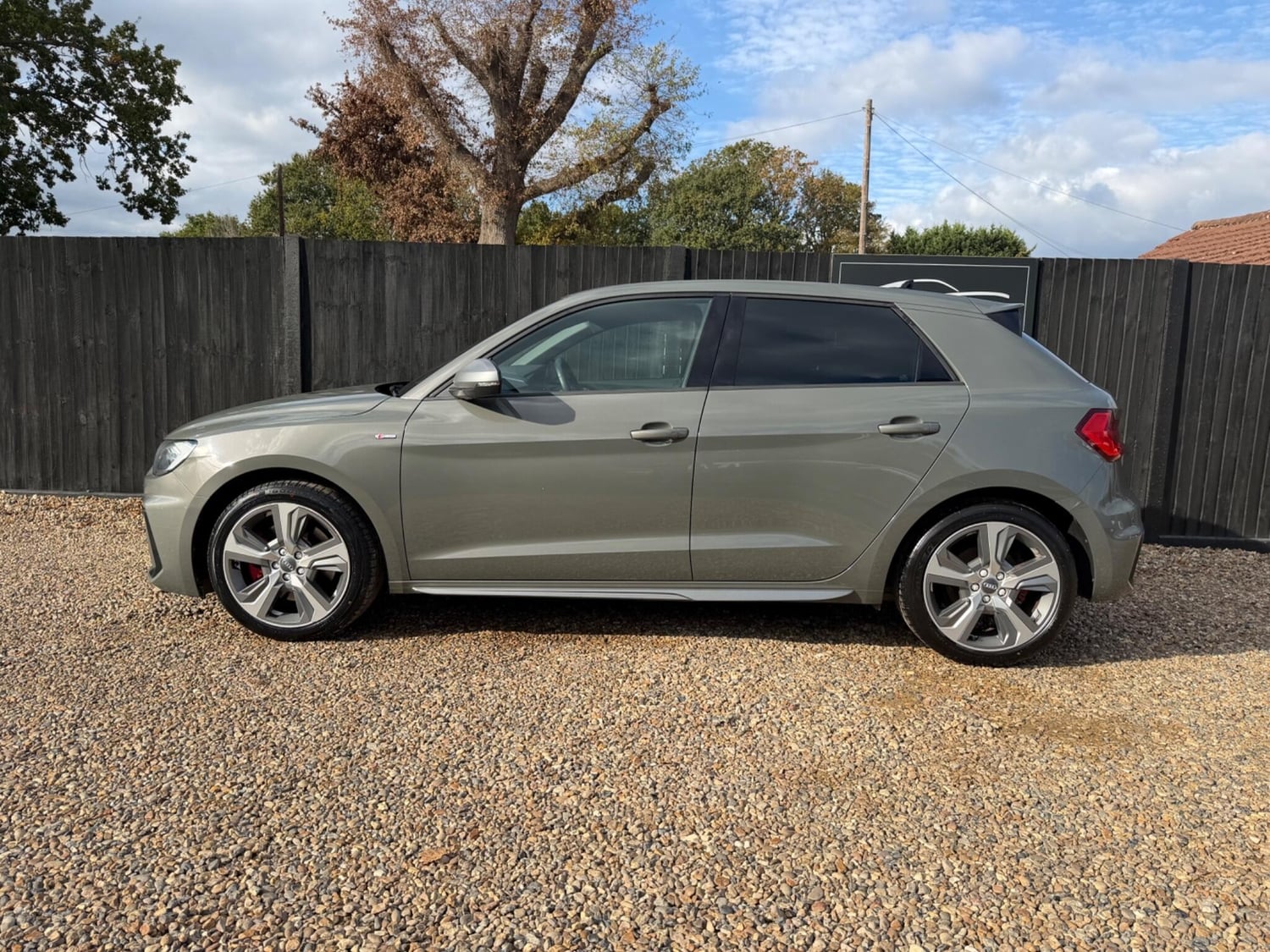 [ berth ]Audi A1