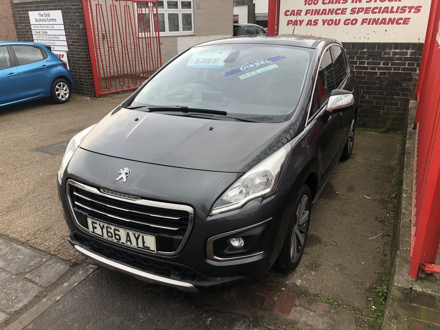 [ berth ]Peugeot 3008
