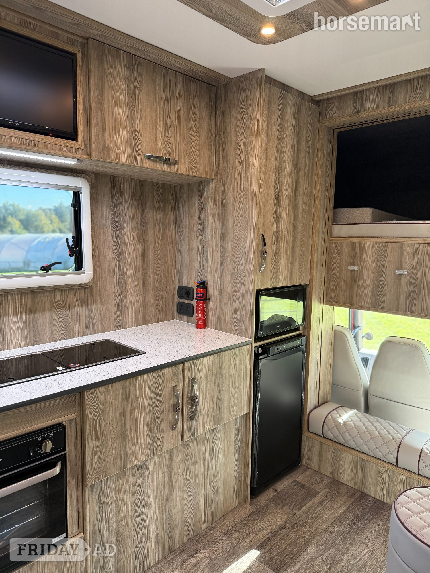 I.C.E Vogue DAF Horsebox - Trailers & Horseboxes in Carshalton