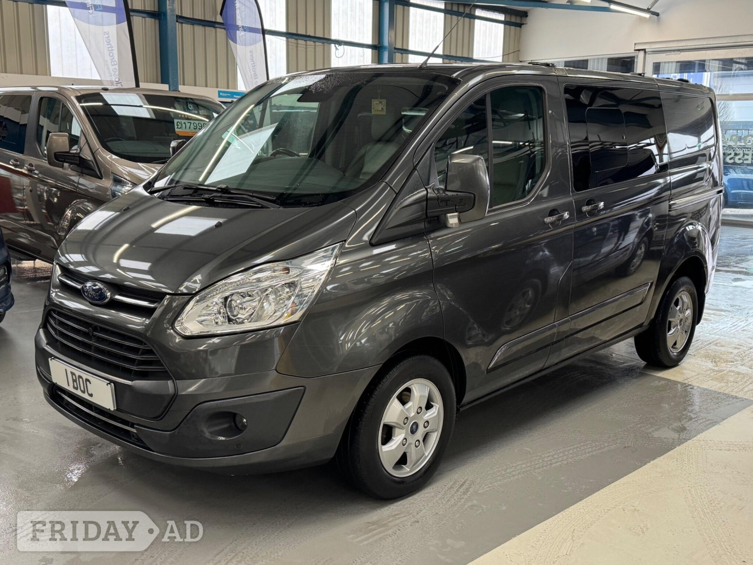 [ berth ]Ford Transit Custom
