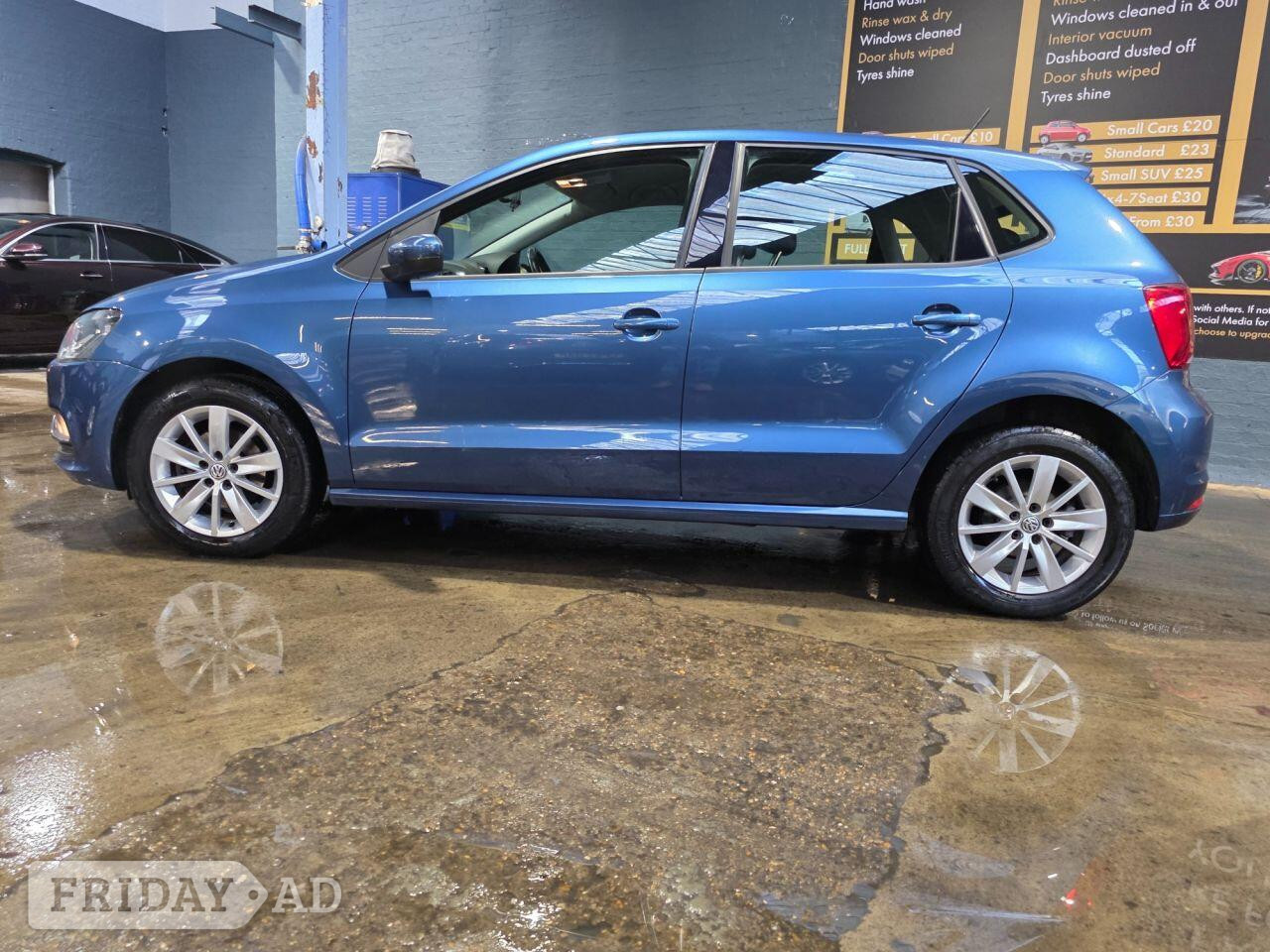 Volkswagen Polo 2015 - Cars
