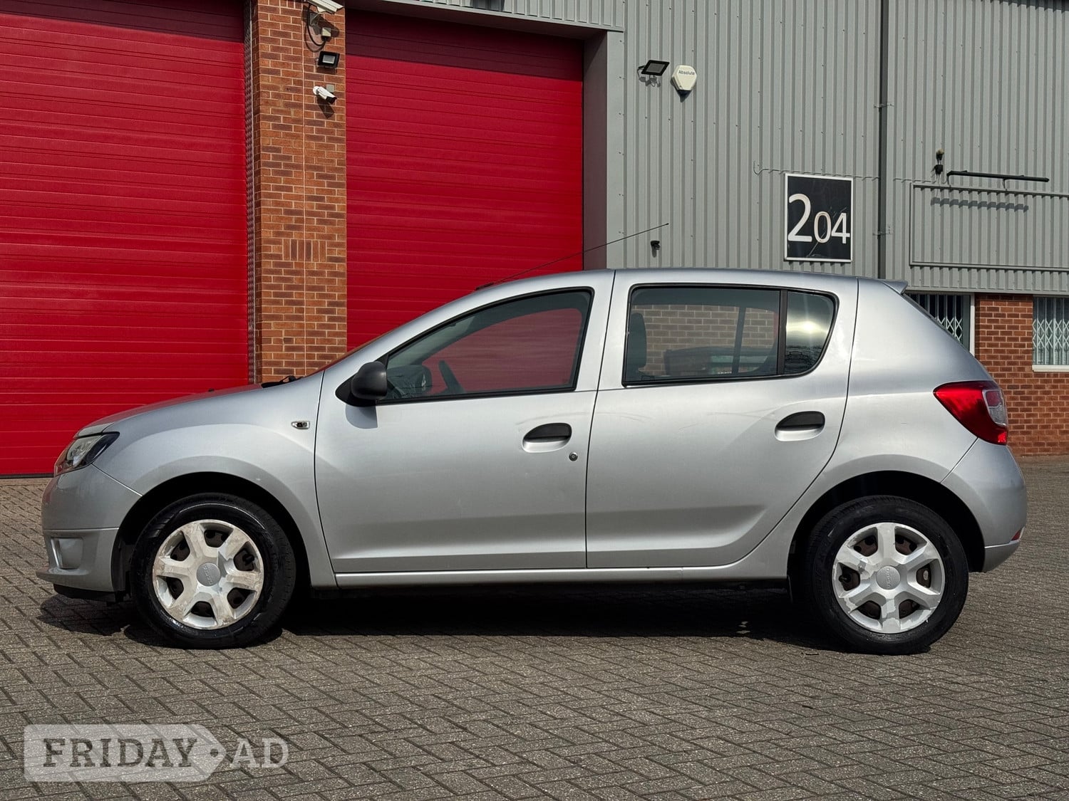 Dacia Sandero 2013 - Cars