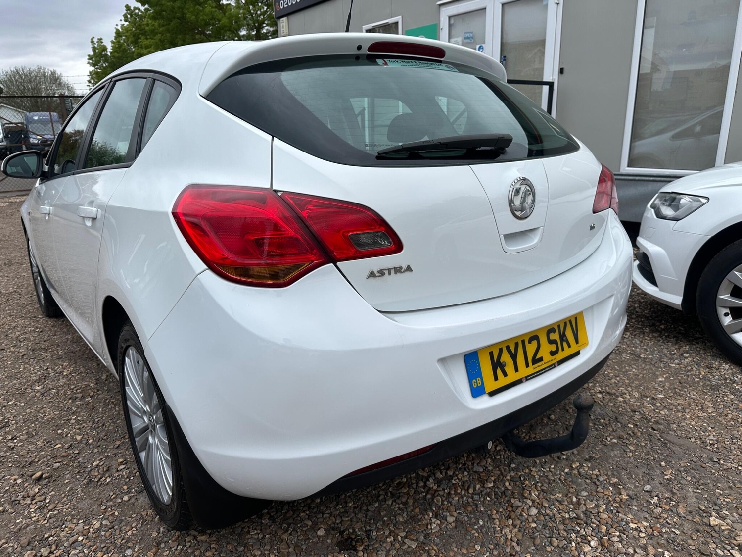 Vauxhall Astra 2012 - Cars in Sunbury-On-Thames