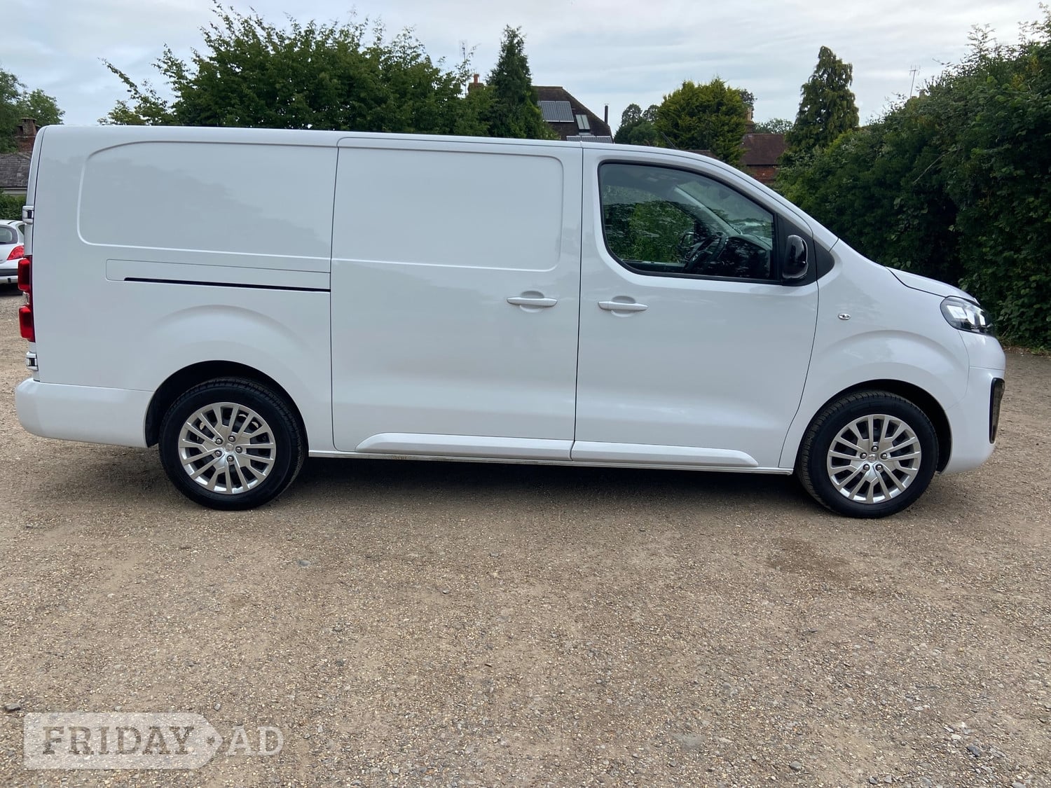 [ berth ]Vauxhall Vivaro