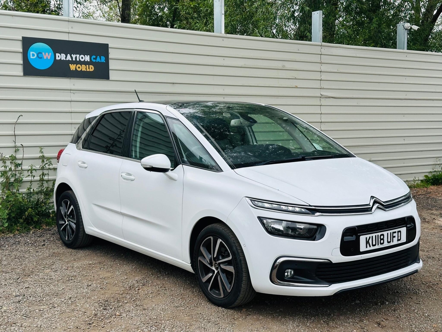 Citroen C4 Picasso 2018 - Cars in Hillingdon