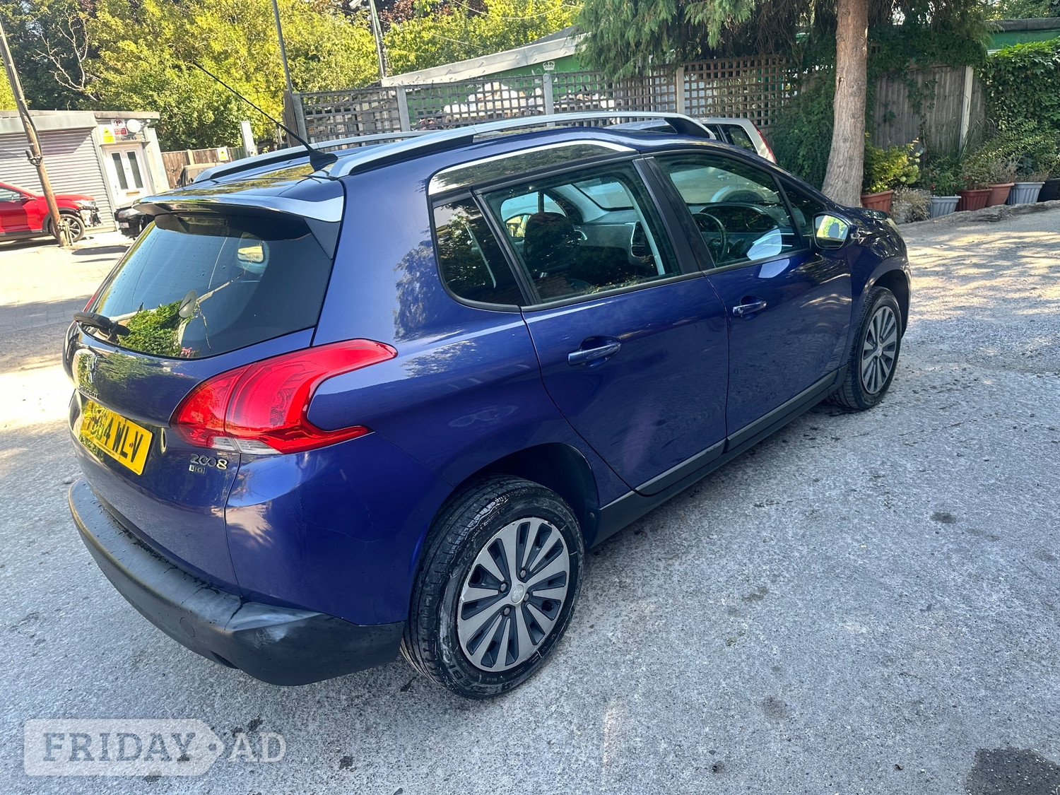 Peugeot 2008 2015 - Cars