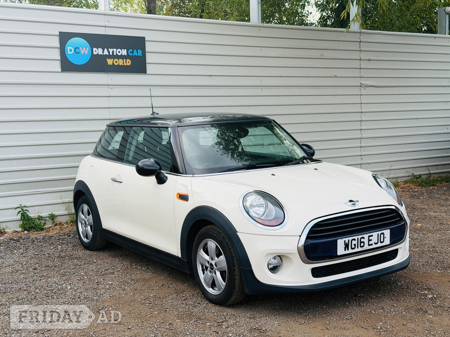 Mini Hatch 2016 - Cars in Hillingdon