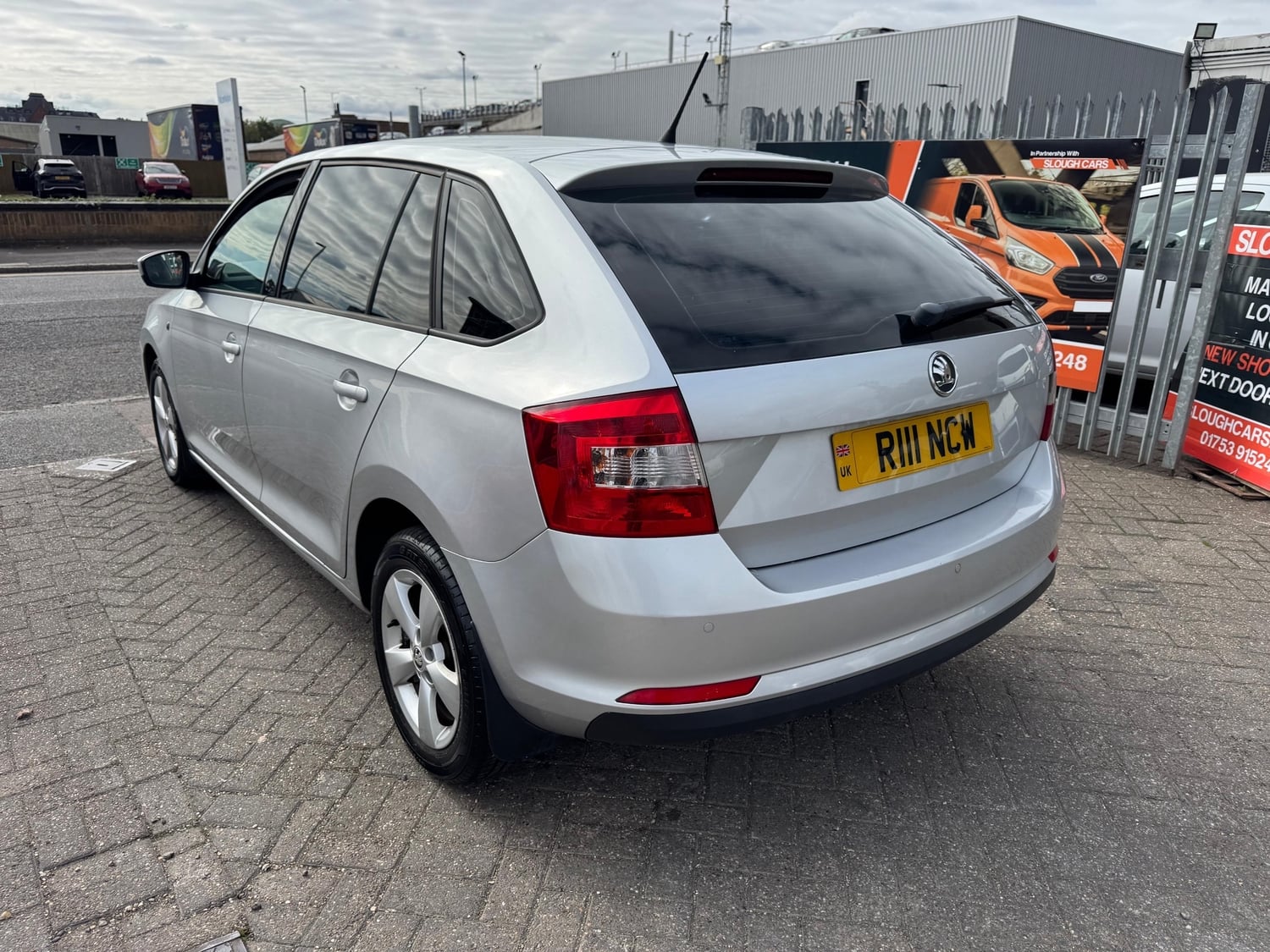 [ berth ]Skoda Rapid Spaceback