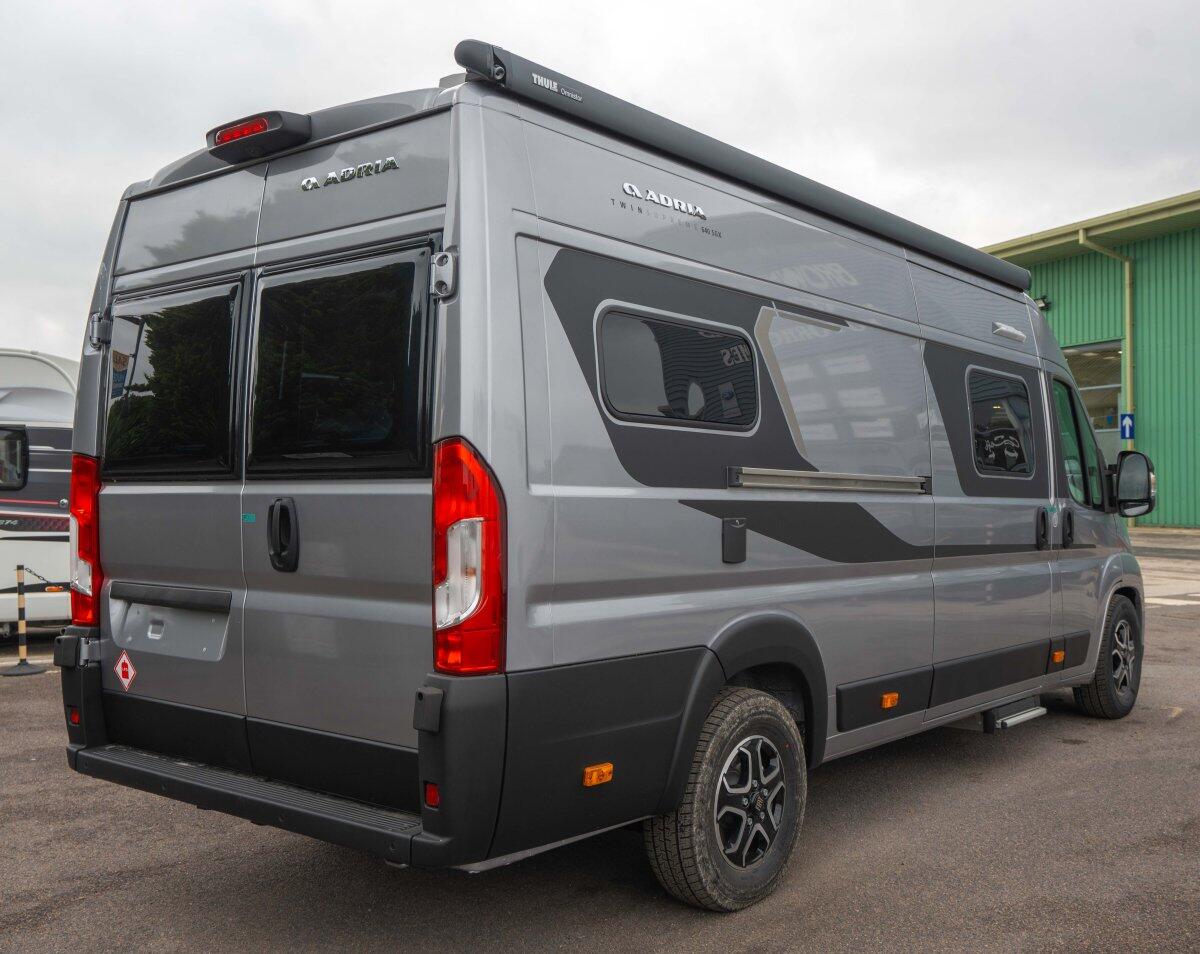 Adria Twin Supreme 640 SGX Pop Top 180BHP Auto Fiat 180 Newark
