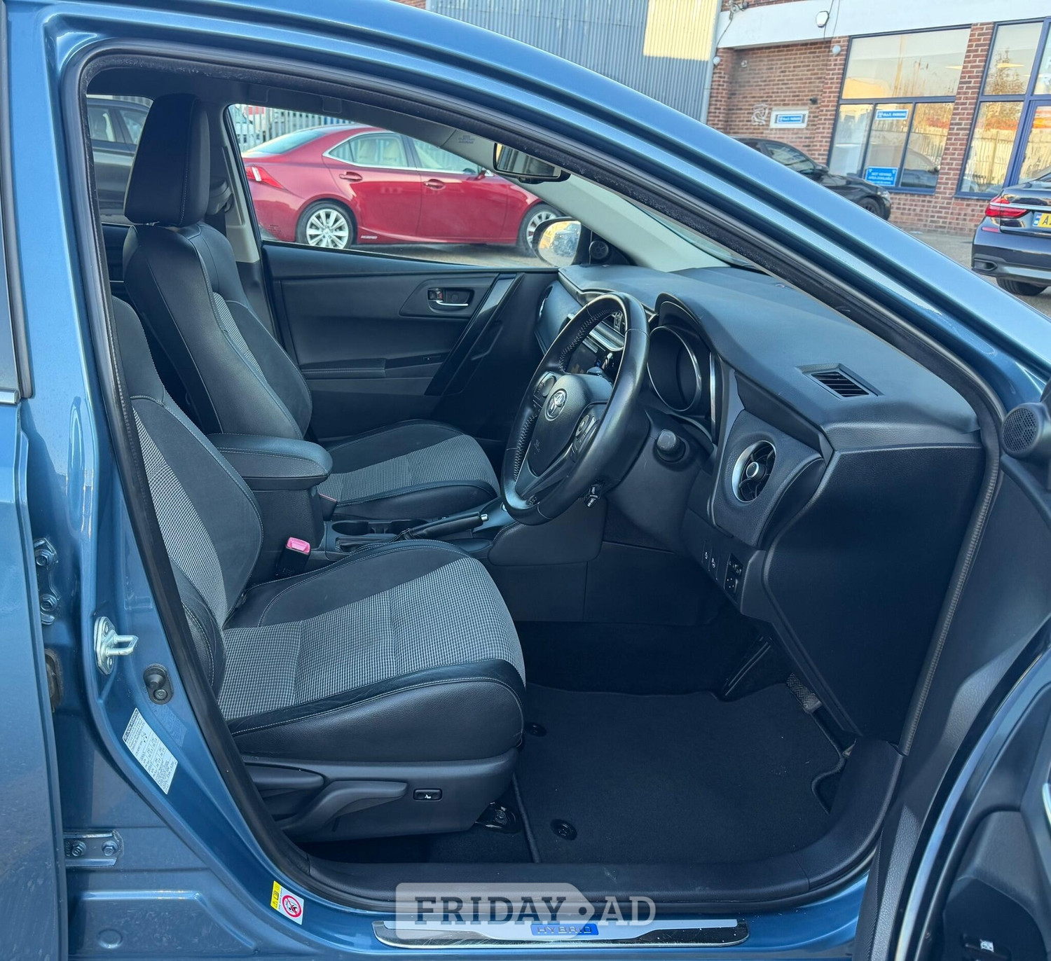 [ berth ]Toyota Auris